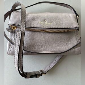 The Kate Spade Women Wellesley Quinn Leather Purse (TAN)